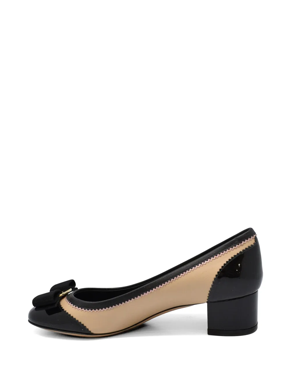 Ferragamo Bowtie leren pumps Beige