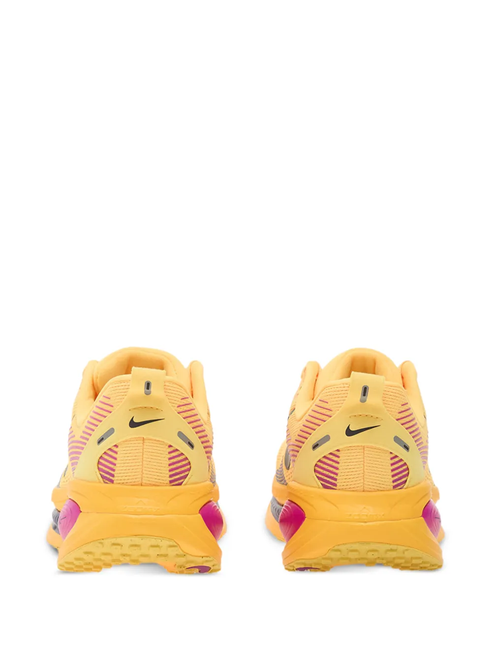 Nike Vomero 18 lace-up running sneakers Geel