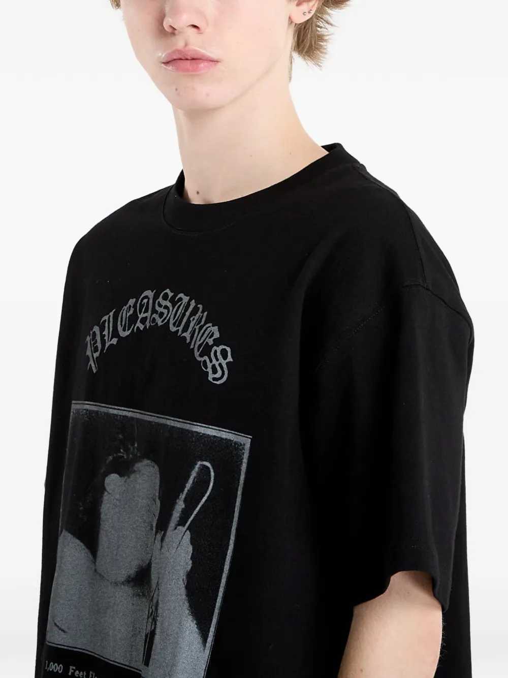 Pleasures Elevation Heavyweight T-shirt Zwart