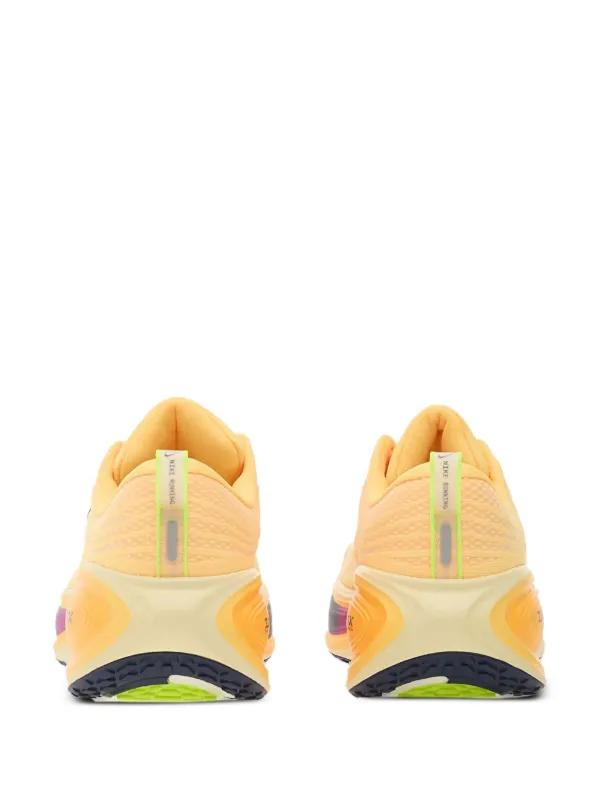 Nike Vomero Plus スニーカー | オレンジ | FARFETCH JP