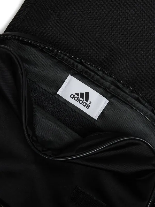 Adidas ロゴ メッセンジャーバッグ | ブラック | FARFETCH JP