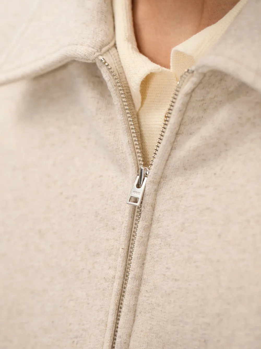 Norse Projects Jack met rits en zak Beige
