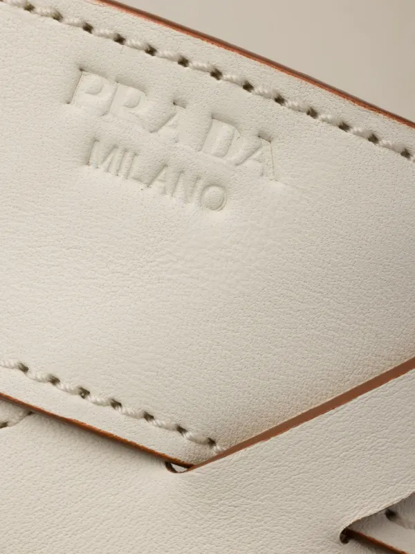 Prada レザー サンダル | ニュートラル | FARFETCH JP