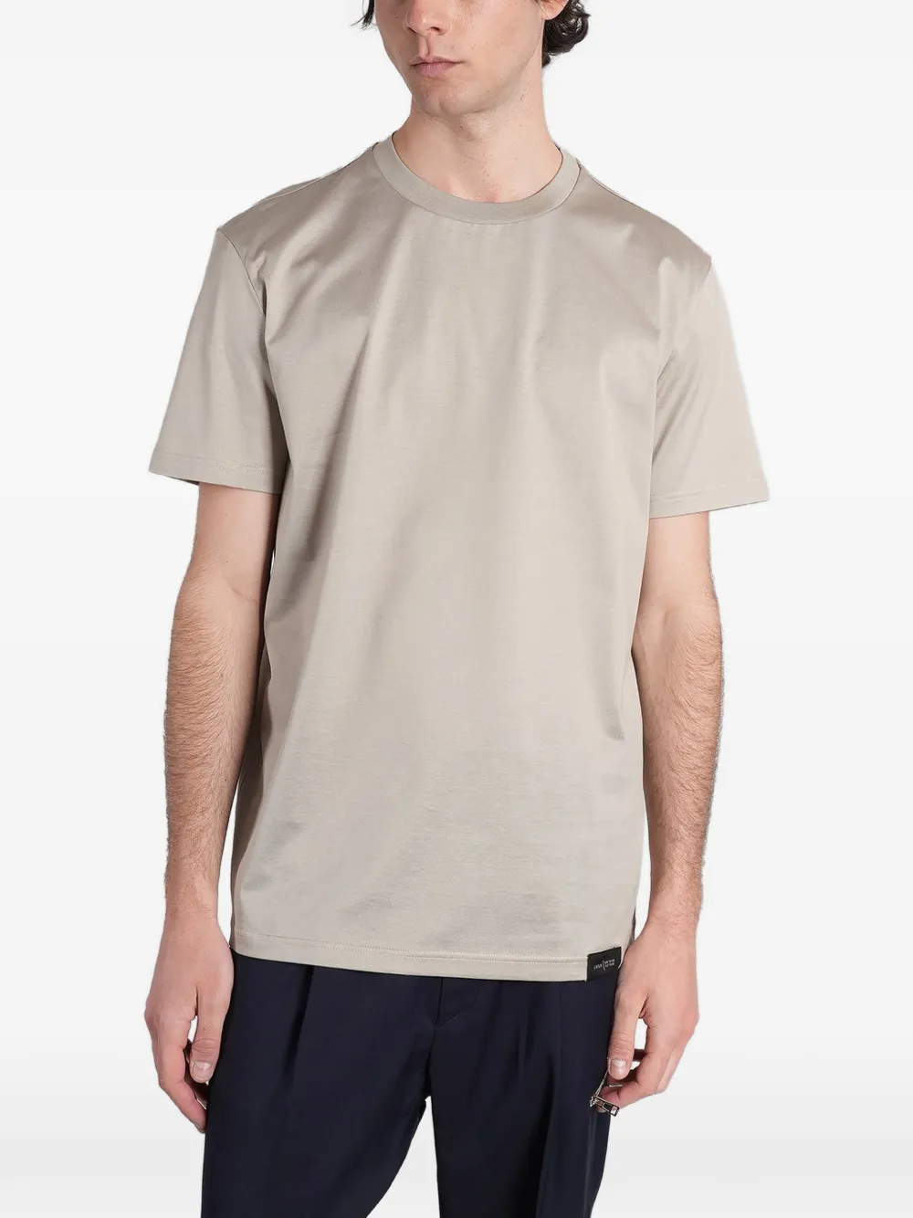 Low Brand logo-patch T-shirt - Toni neutri