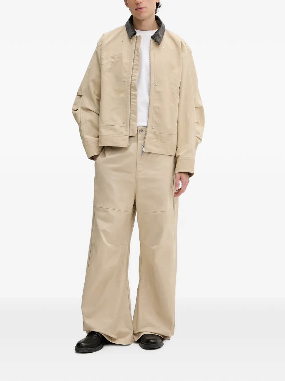adidas Premium Essentials bomberjack met borduurwerk en ribfluwelen kraag Beige