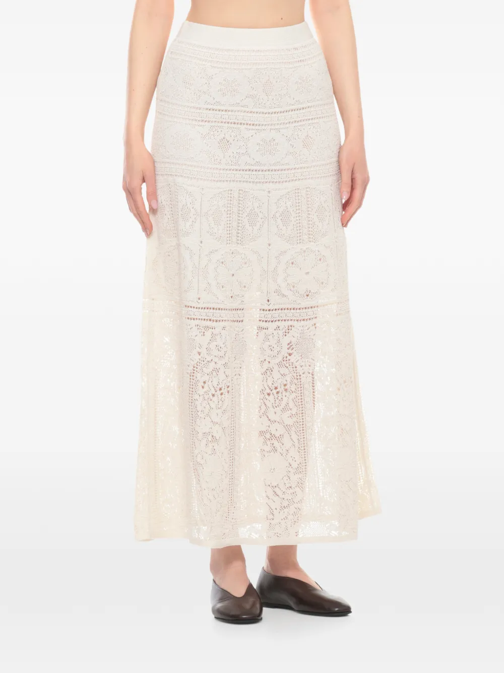 D.Exterior crochet-knit maxi skirt