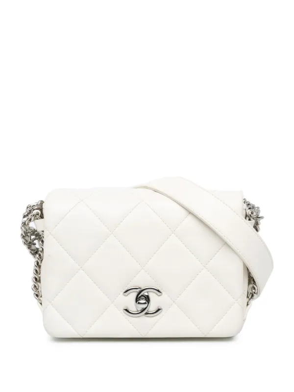 CHANEL ホワイト ミニバッグ 35135253_66404657_600.jpg