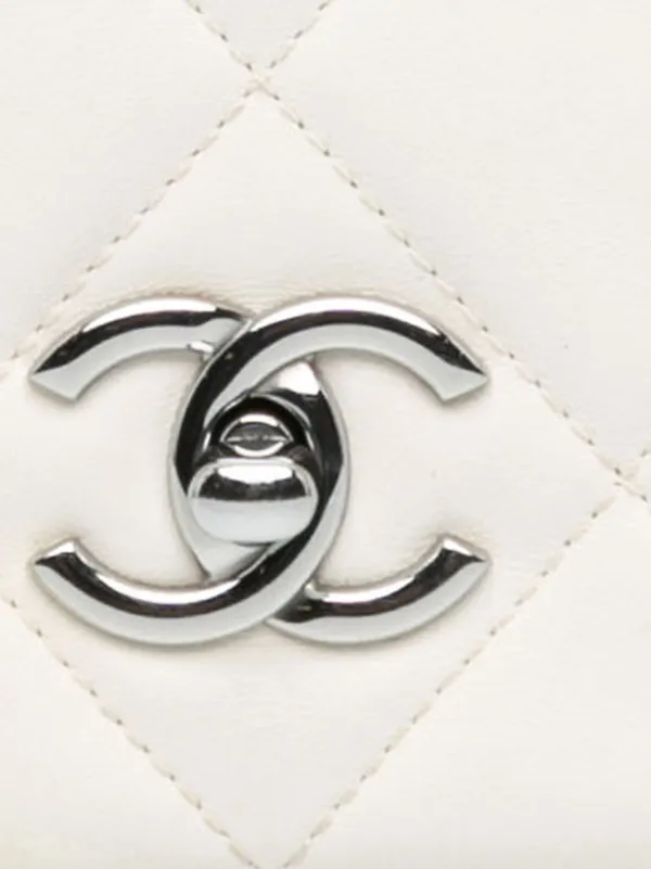 CHANEL Pre-Owned 2021-2023 Mini Quilted Lambskin Chain Rows Flap