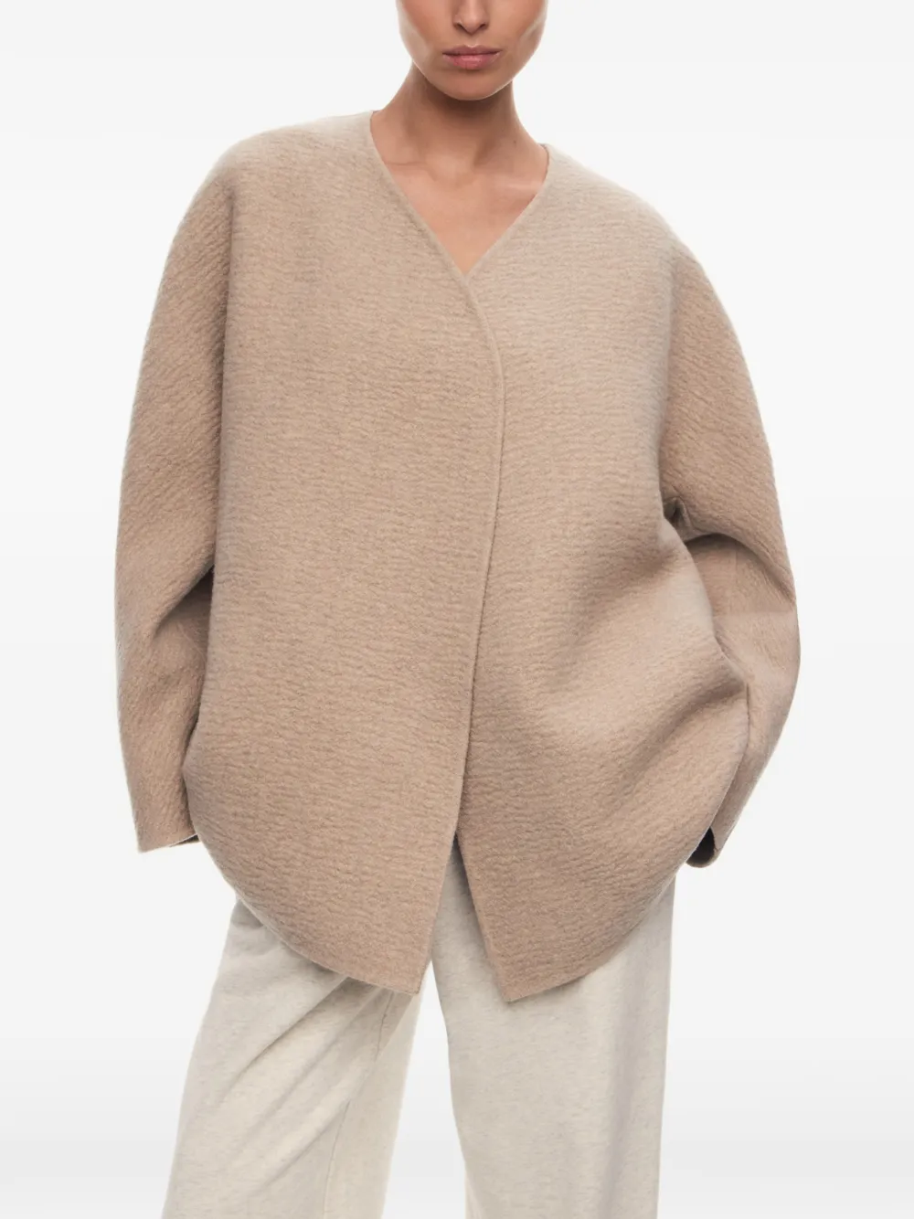 12 STOREEZ Ripple kasjmier jack Beige