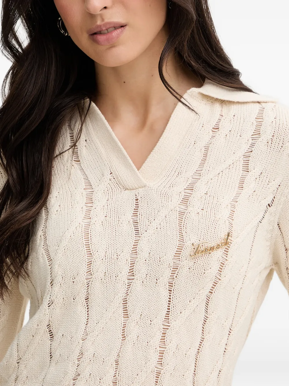 TWINSET Kabelgebreide trui met polokraag en broche Beige