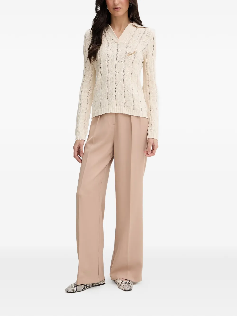 TWINSET Kabelgebreide trui met polokraag en broche Beige