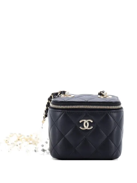 CHANEL Pre-Owned Vanity Case with Pearl Chain Quilted Lambskin Mini clutch bag
