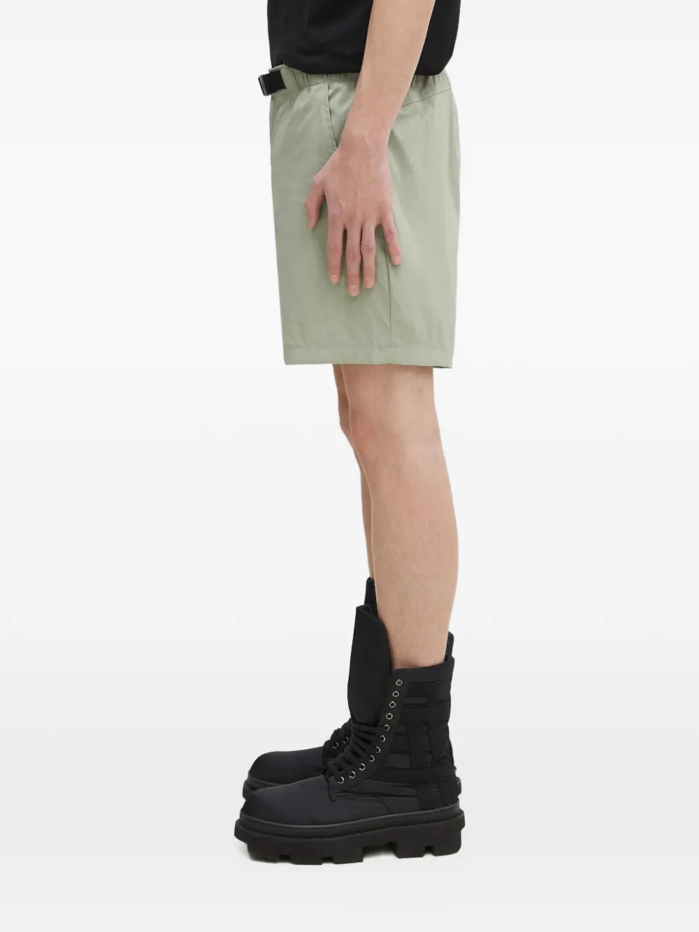 Columbia Landroamer belted logo-patch shorts Groen