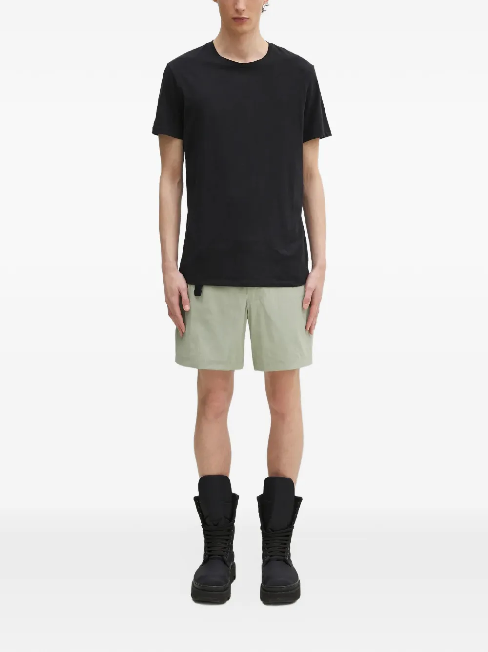 Columbia Landroamer belted logo-patch shorts Groen