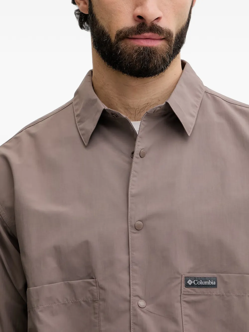 Columbia Overhemd met drukknoop en logo-patch Beige