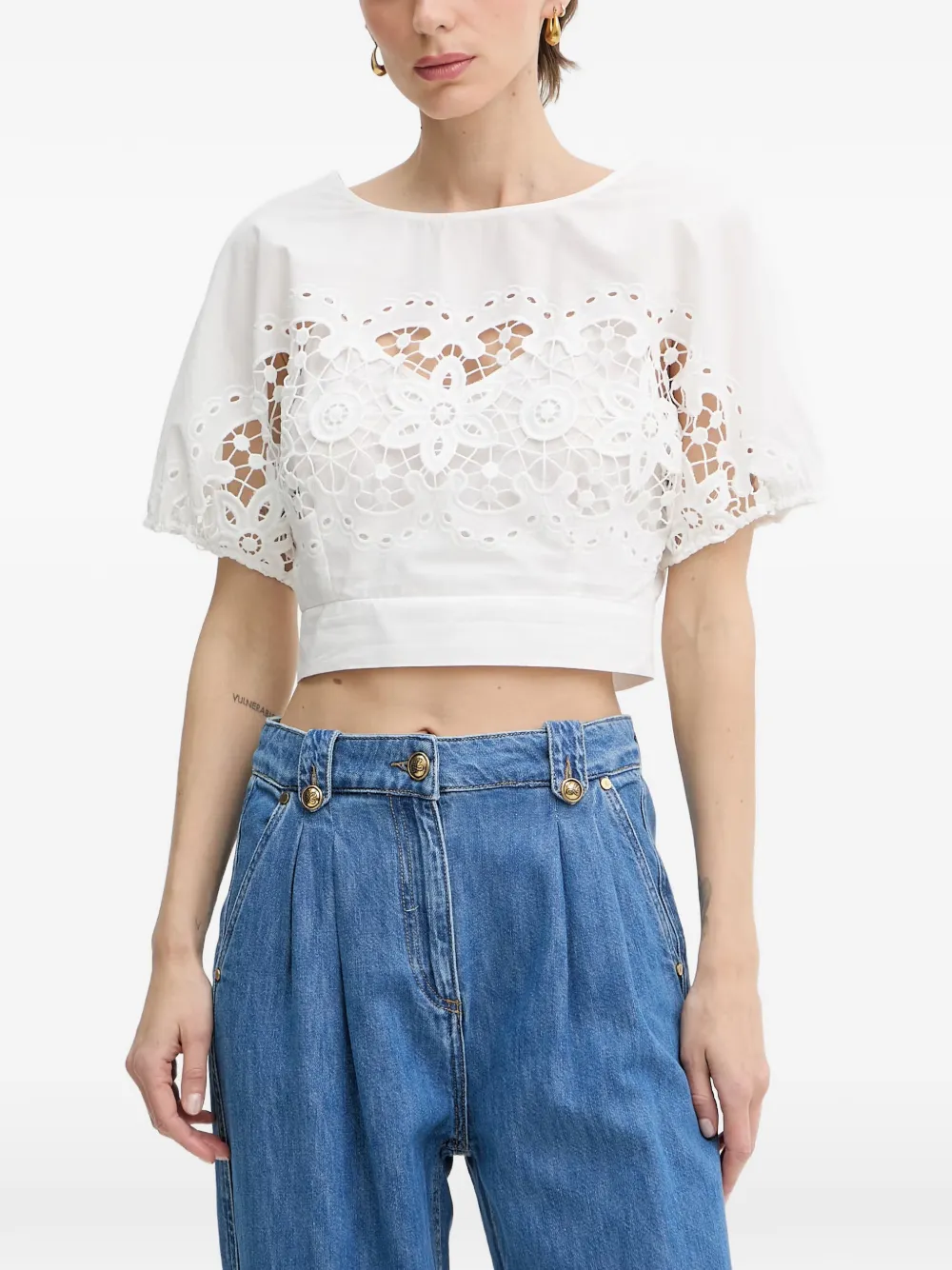 Patrizia Pepe broderie-anglaise cropped top - Weiß