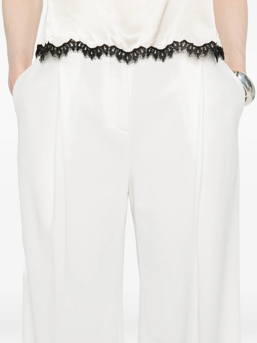 Ermanno Scervino Broek met riemlussen Wit