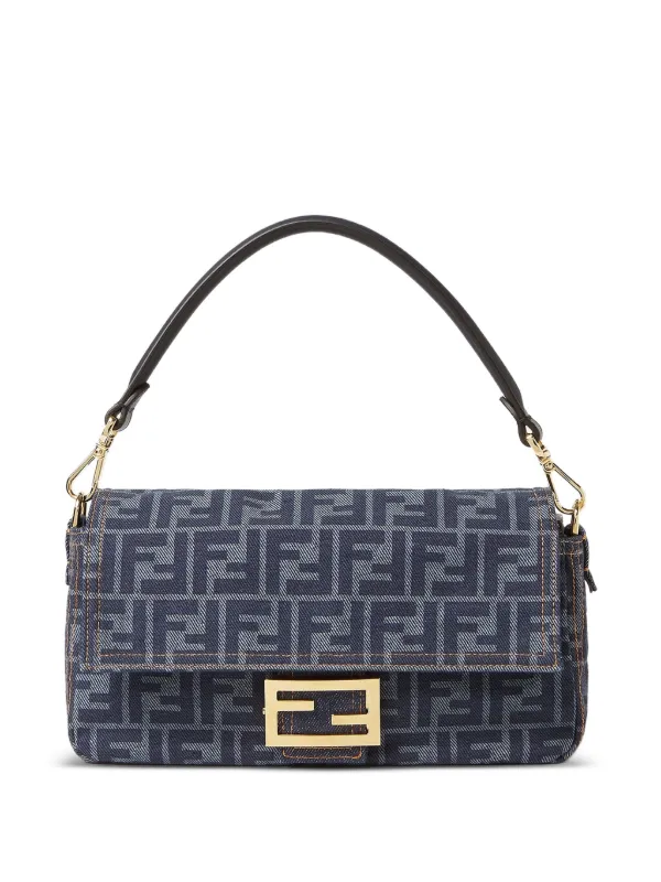 ハチハチ 美品FENDIフェンディ2021年モデルリバーシブルフーテッド FENDI バゲット リバーシブル ショルダーバッグ | ブルー | FARFETCH JP