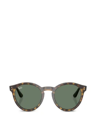 Ray-Ban