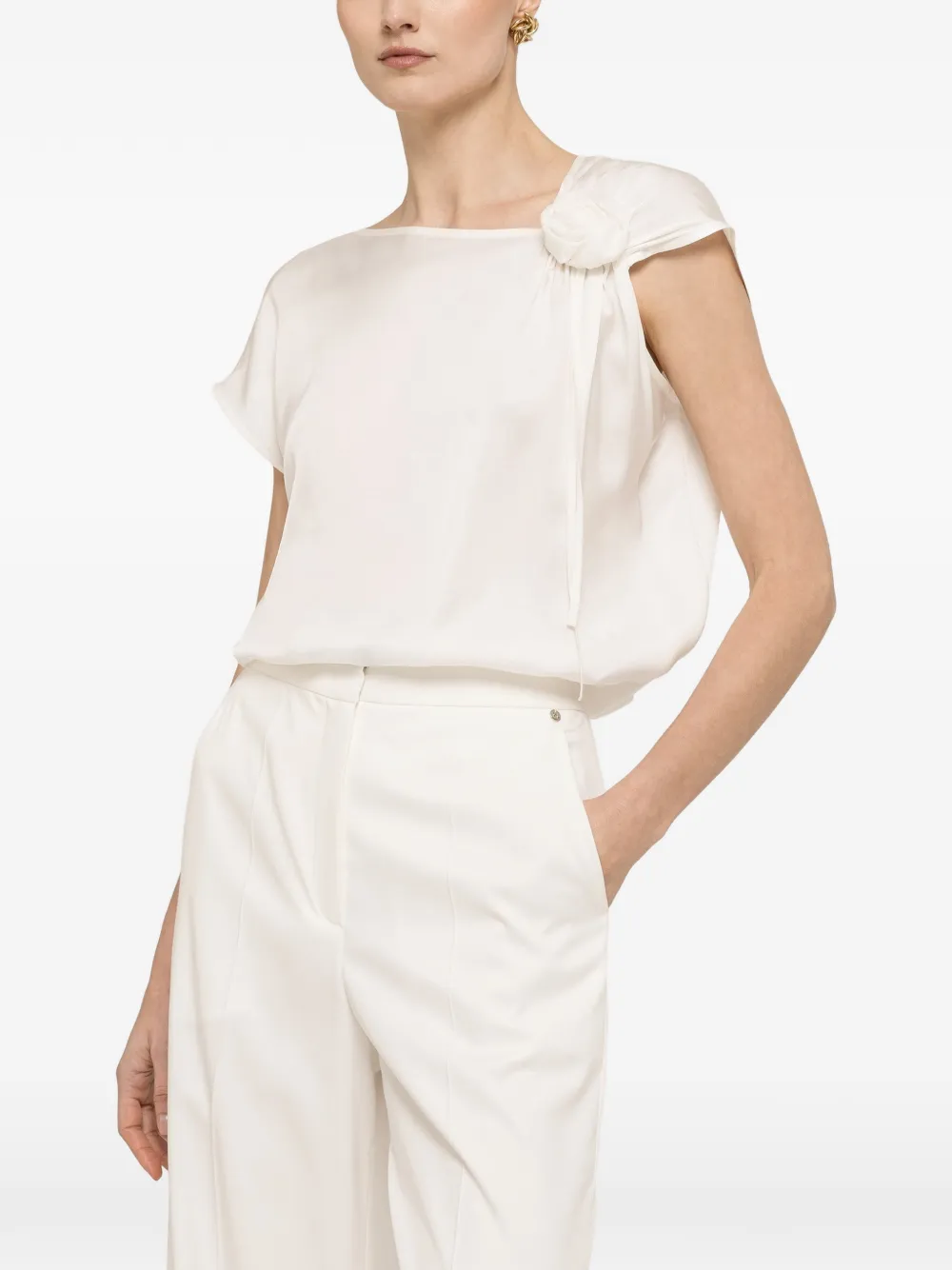 NISSA floral-detail top - Bianco