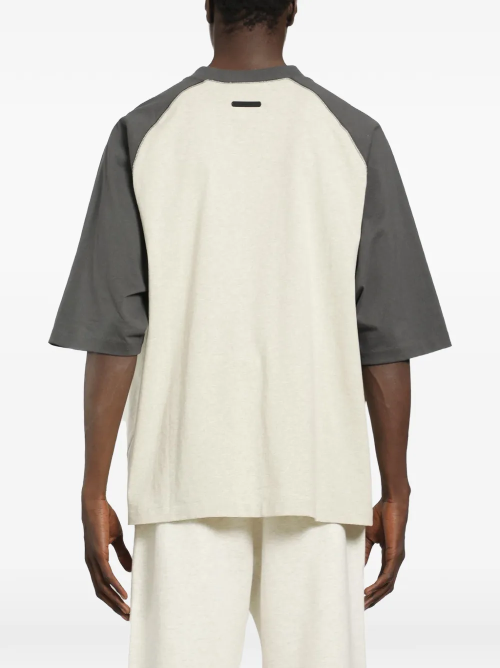 FEAR OF GOD ESSENTIALS T-shirt met geborduurd logo Beige