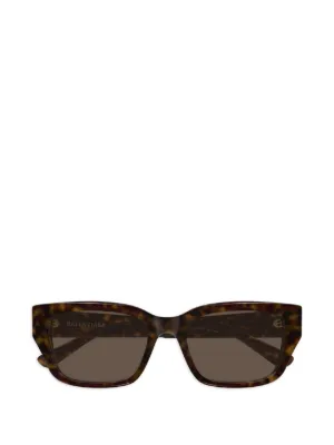 Prada Eyewear スクエアフレーム サングラス | ブラウン | FARFETCH JP