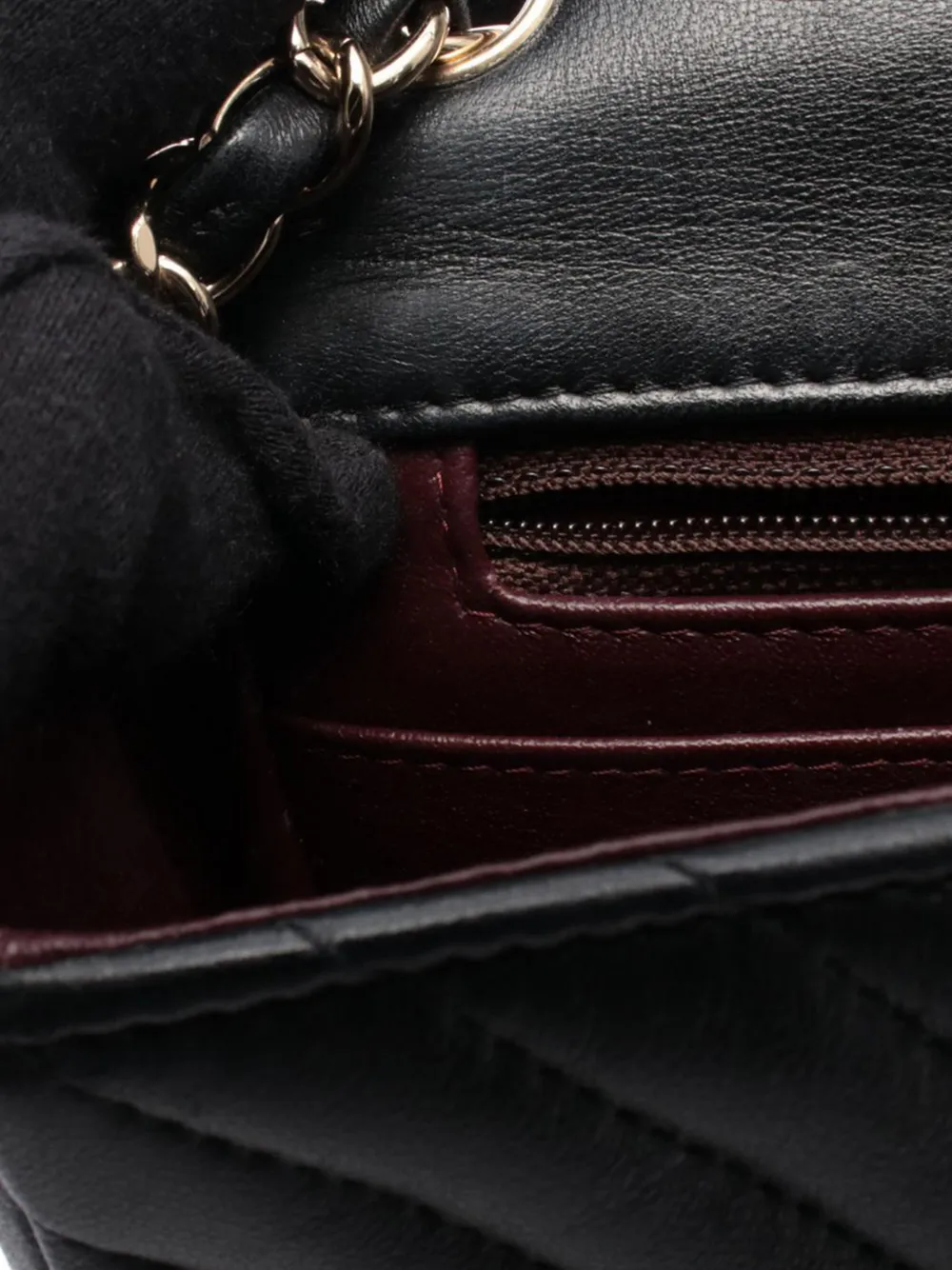 Chanel Pre-owned Borsa A Tracolla Square Classic Mini In Pelle Di Agnello Con Battente E Motivo Chevron 2017-2018 - Nero 