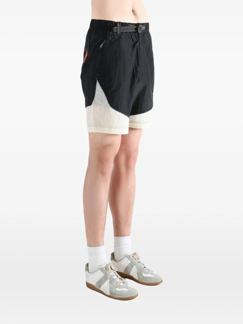 and Wander x ROA shorts met vlakken en ceintuur Zwart
