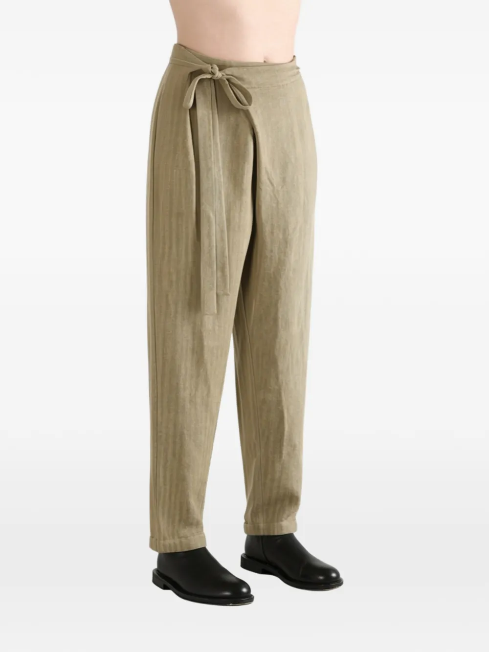 Uma Wang Broek met visgraat-patroon en wikkel-stijl Bruin
