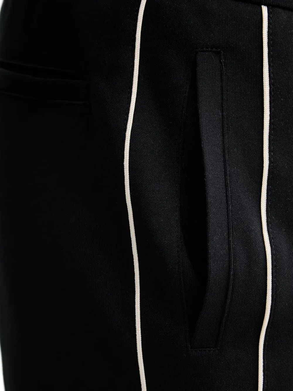 Armani Exchange Trainingsbroek met logo-print en afwerking Zwart