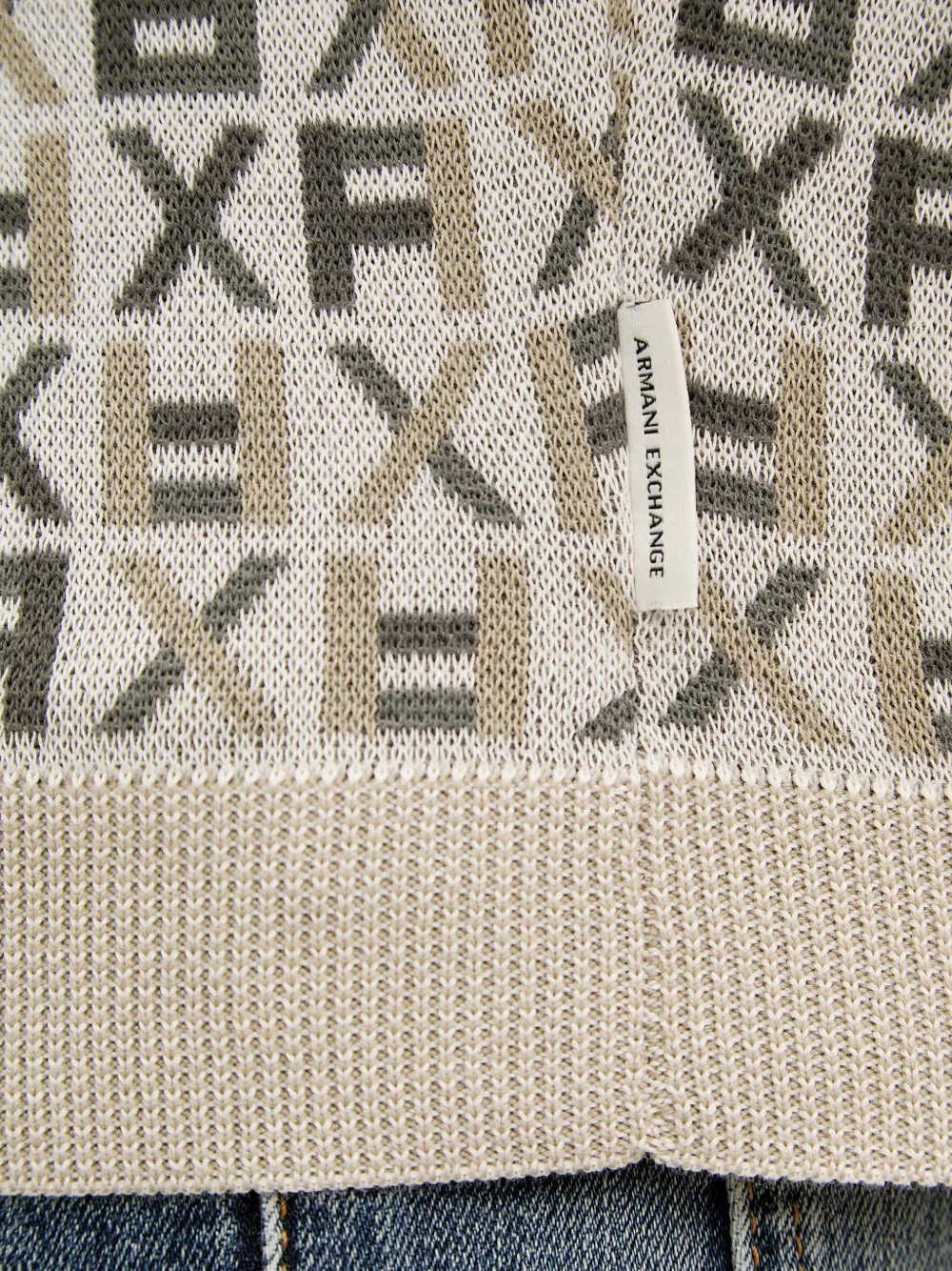 Armani Exchange Trui met monogram Beige