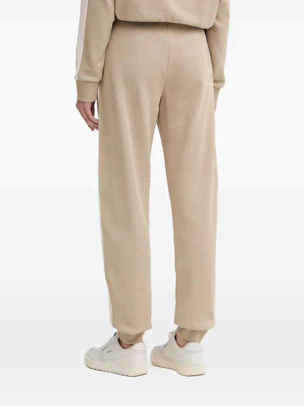 Armani Exchange Trainingsbroek met geborduurd logo Beige
