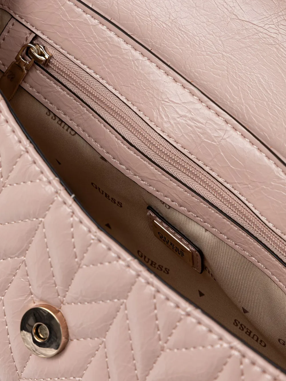 GUESS USA Cheryl chevron gewatteerde schoudertas Roze