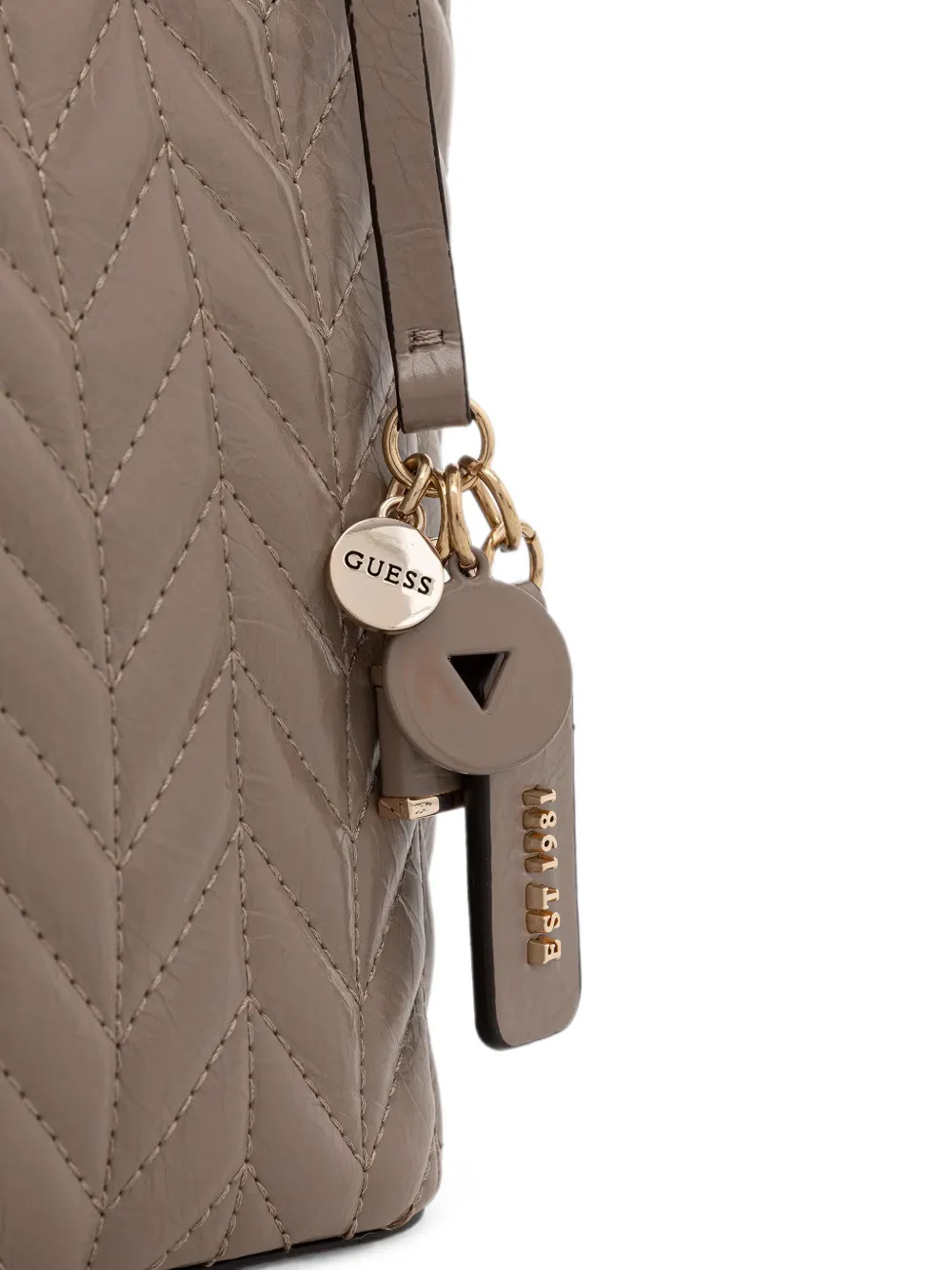 GUESS USA Cheryl gewatteerde shopper met ketting en chevron-streep Beige