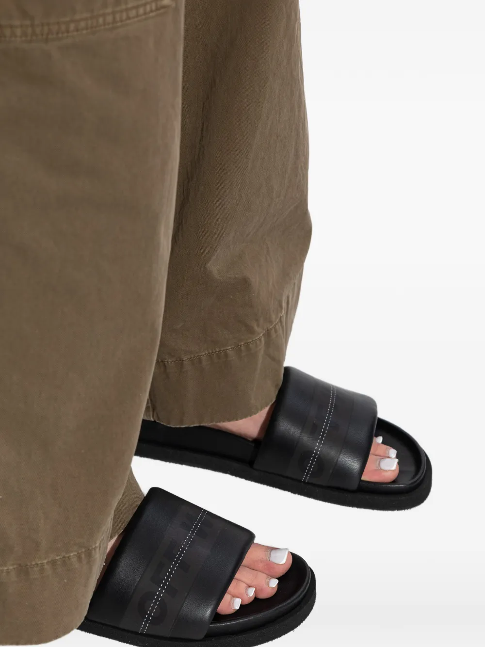 Off-White logo-print leather slides Zwart