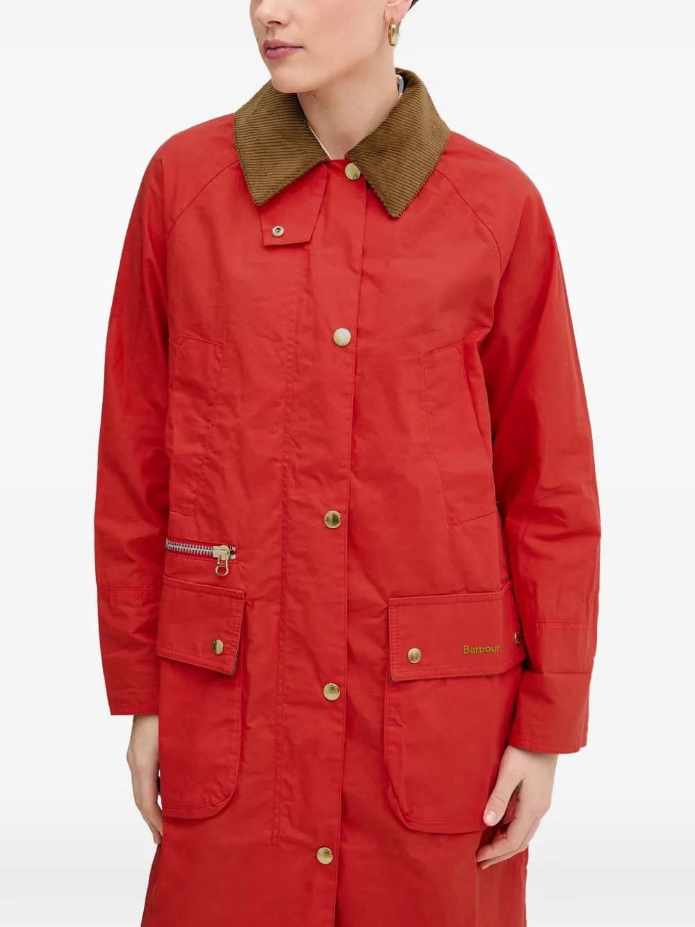 Barbour Jas met ribfluwelen kraag en raglan mouwen Rood