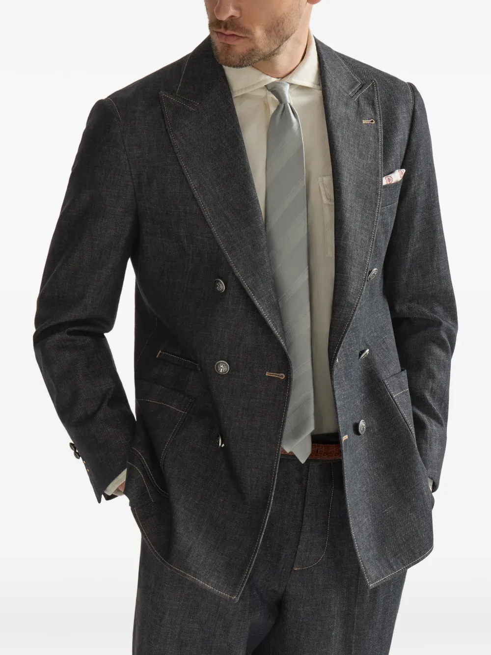 Brunello Cucinelli No-Fade lichtgewicht denim blazer met anderhalve rij knopen en opgestikte zakken Grijs