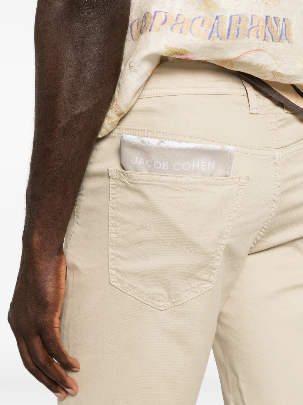 Jacob Cohën Nicolas shorts met logopatch Beige