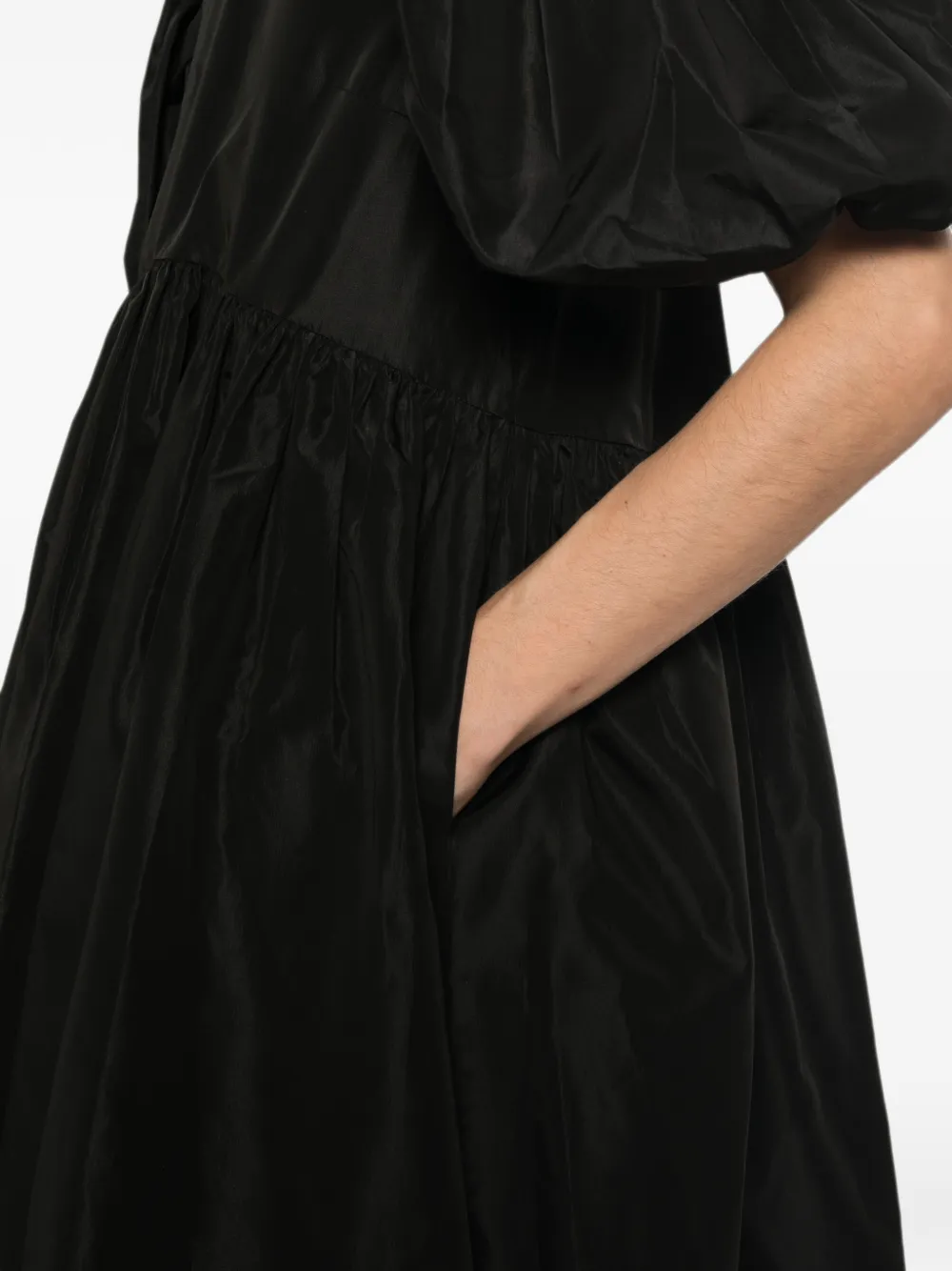 Simone Rocha Jurk met pofmouwen en kraag met bloemblaadjes Zwart
