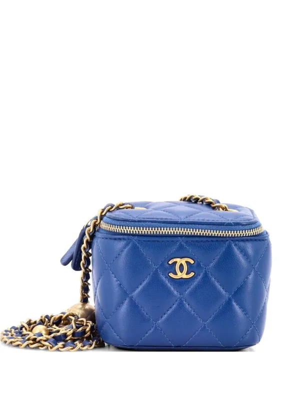 Chanel Pre-owned Pearl Crush Vanity Case with Chain Quilted Lambskin Mini Clutch Bag in Blue