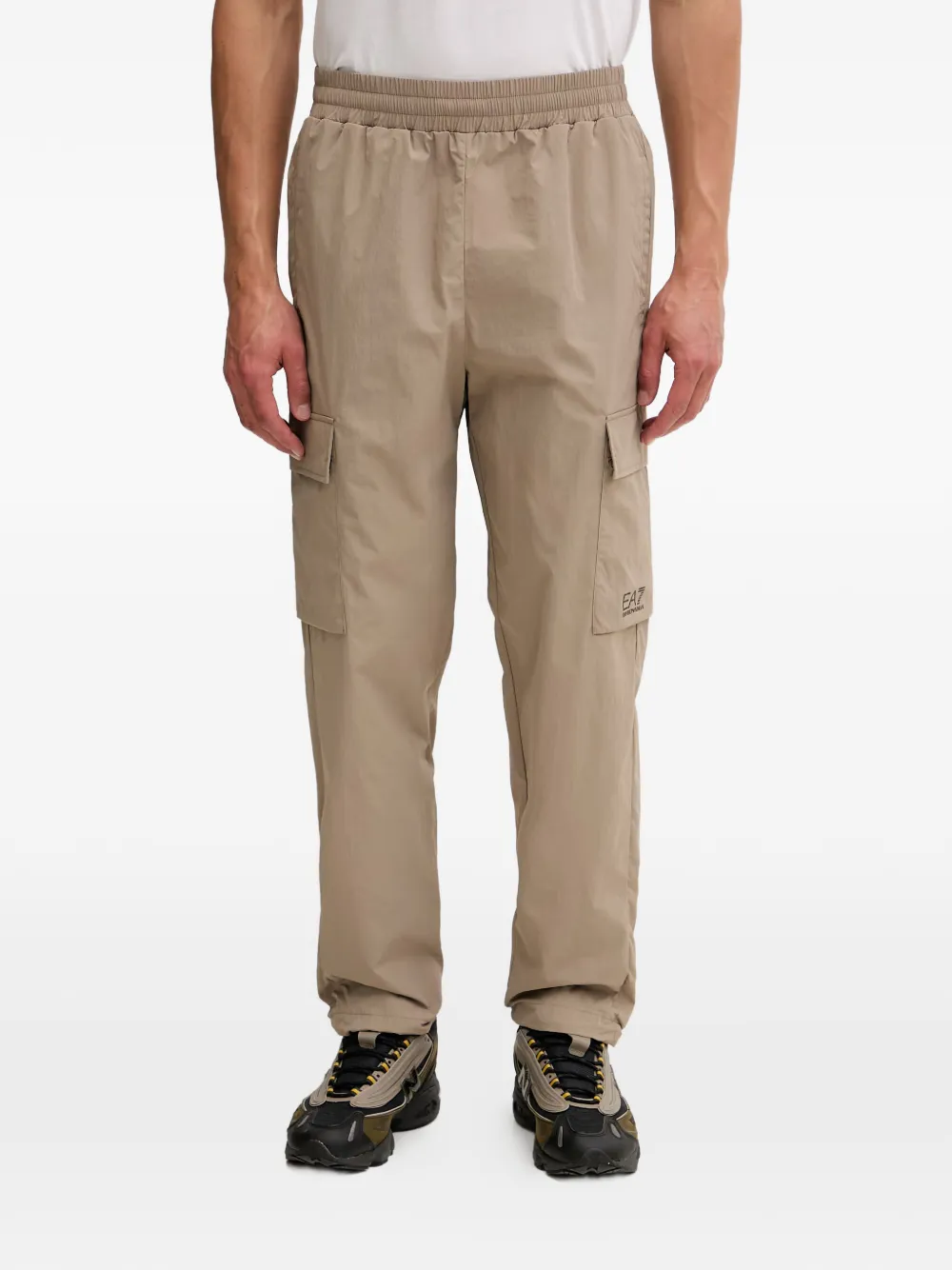 Ea7 Emporio Armani logo-print cargo pants - Toni neutri