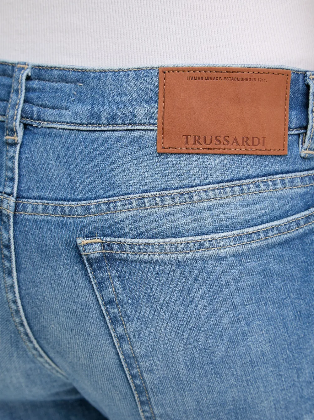  Trussardi Vaqueros Con Parche Del Logo - Azul 
