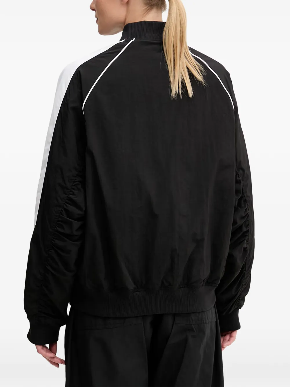 PUMA T7 logo-embroidered bomber jacket Zwart