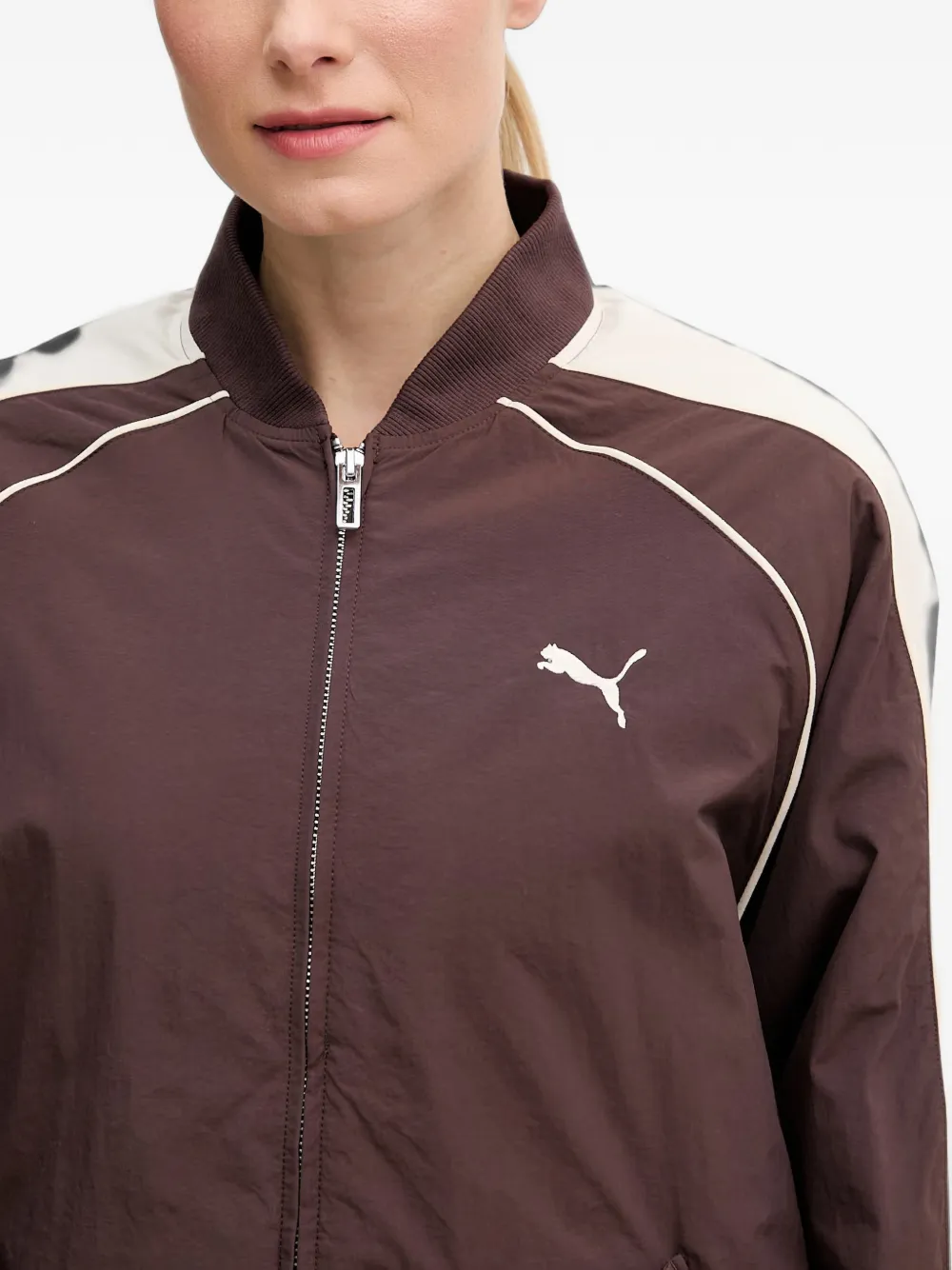 PUMA T7 jack met geborduurd logo en vlakken Bruin