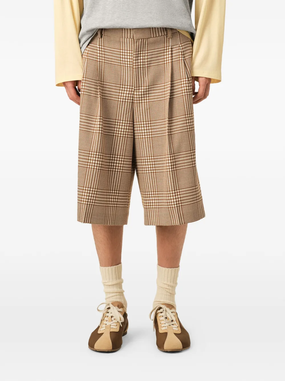 AMI Paris Wollen Prince of Wales geruite shorts Beige
