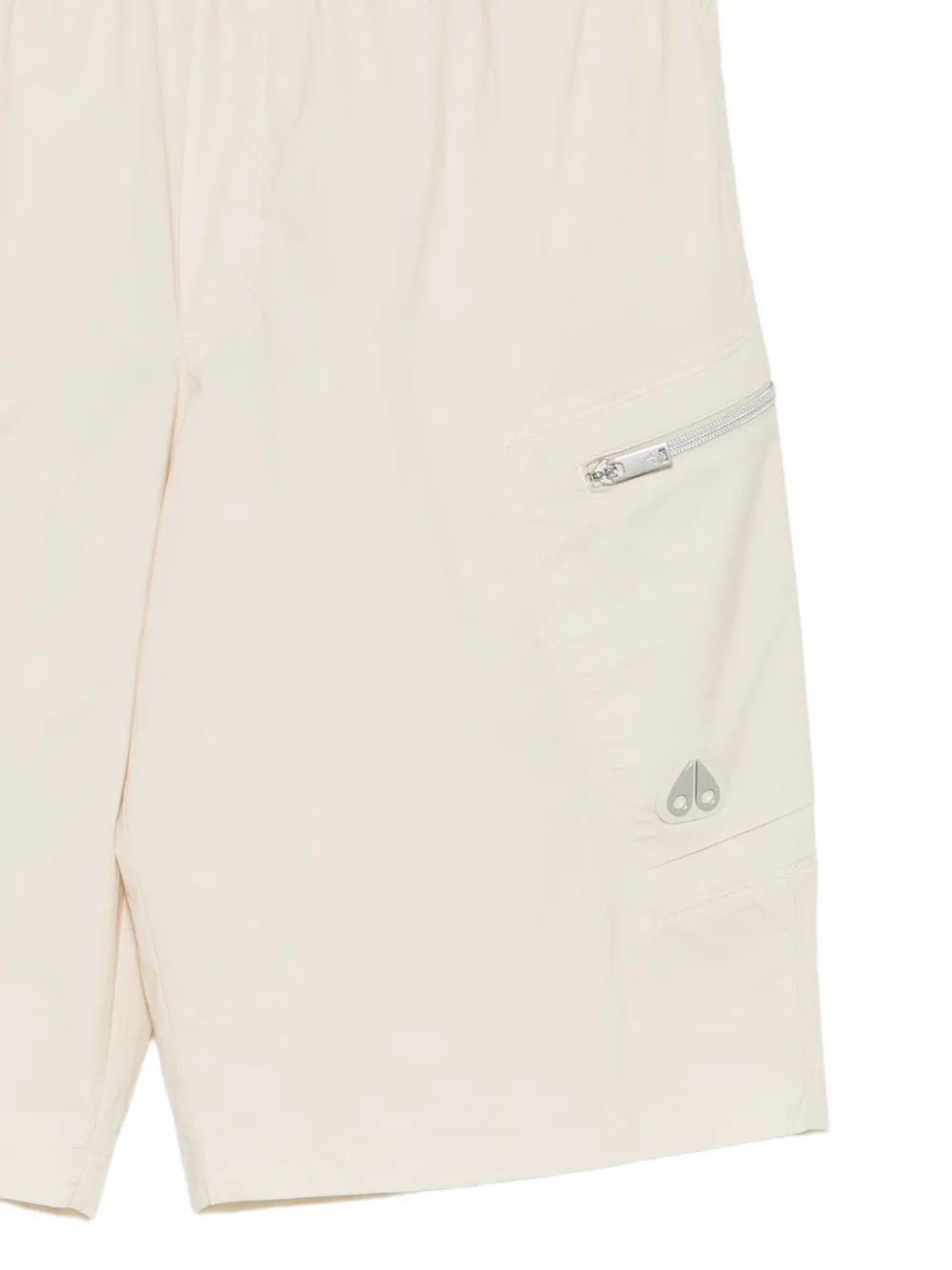 Moose Knuckles Shorts met logoplakkaat en ritszak Beige