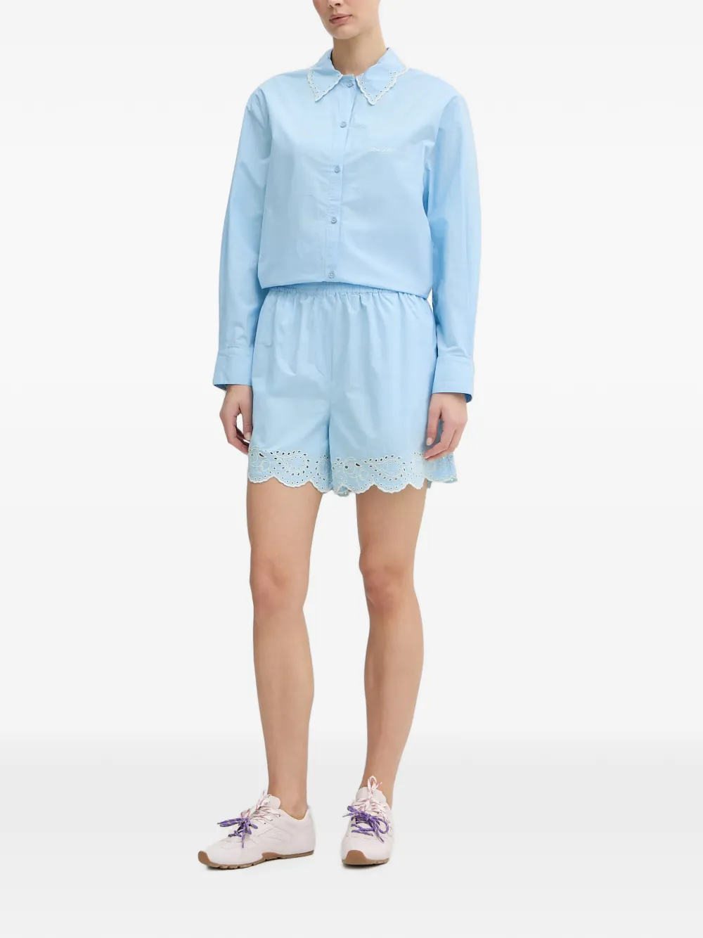 Stine Goya Broderie anglaise blouse met gewelfde afwerking Blauw