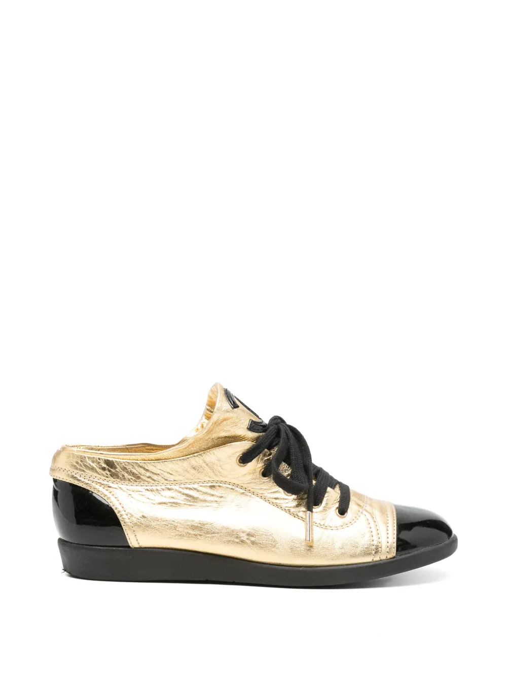 CHANEL Pre-Owned 2010s CC logo sneakers - Gold