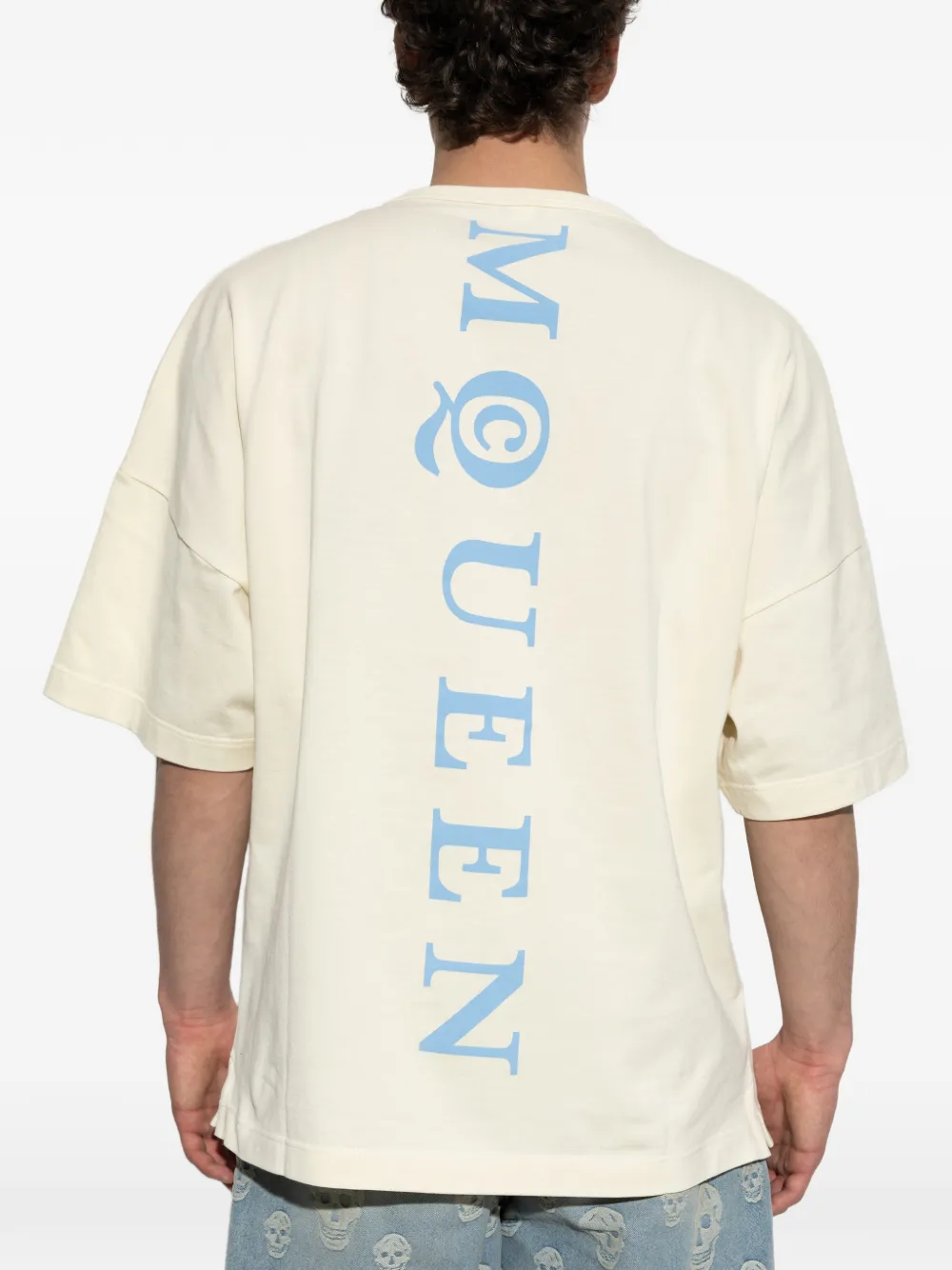 Alexander McQueen T-shirt met logoprint Beige