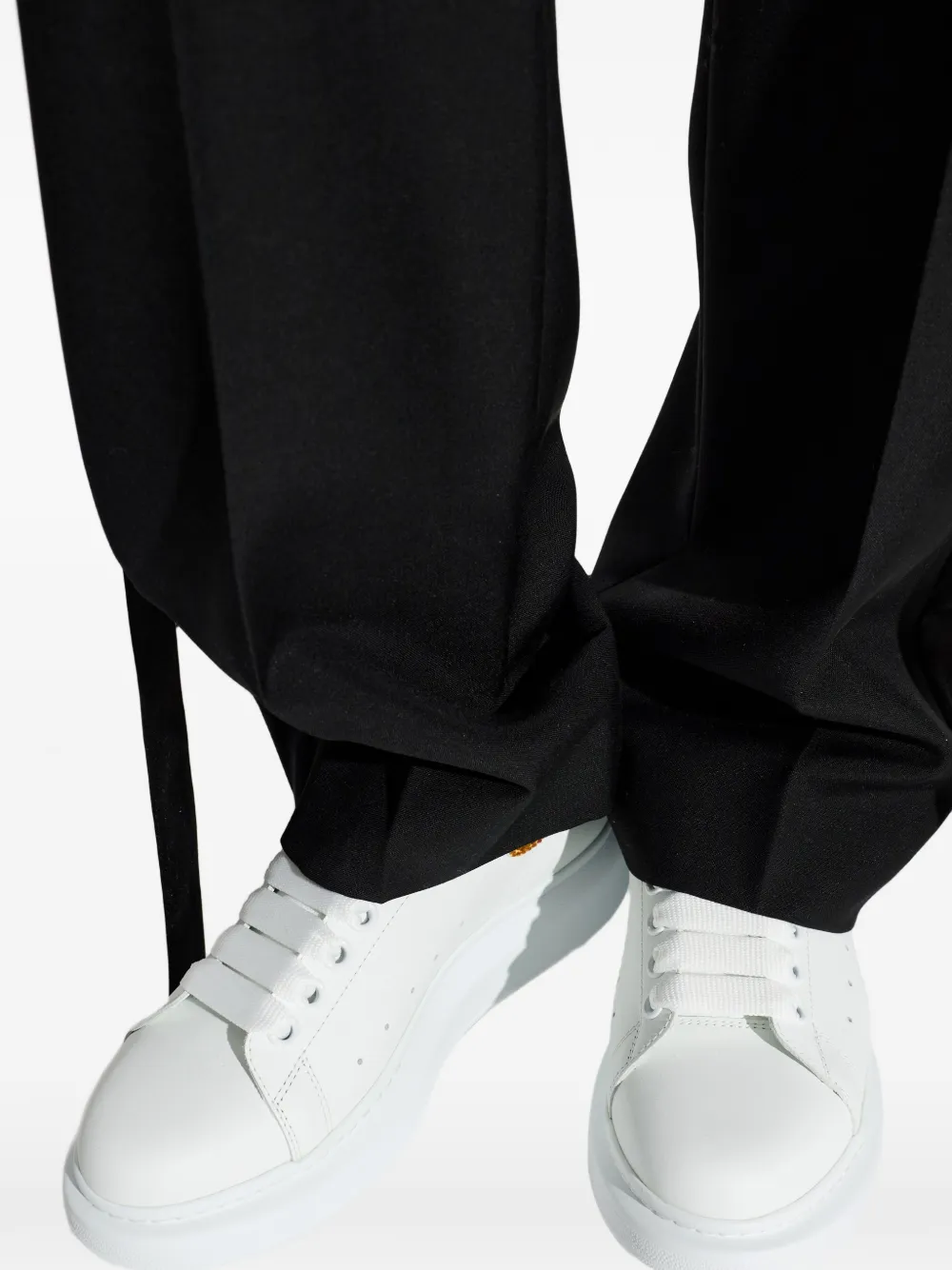 Alexander McQueen Oversized crystal-embellished leather sneakers Wit